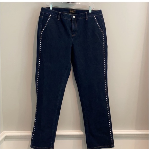 NWT ASHLEY GRAHAM X MARINA RINALDI Studded Denim Jacket and Jeans Set
Size US 18 - Picture 8 of 15